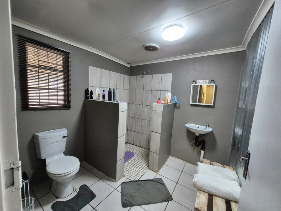 6 Bedroom Property for Sale in Dewetsdorp Free State